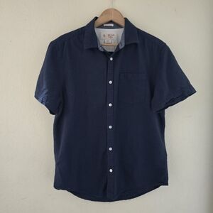 An Original Penguin Button Down Shirt L